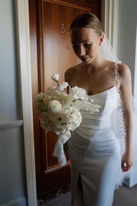 Классическая свадьба в Пушкине Modern bridal bouquets White bridal