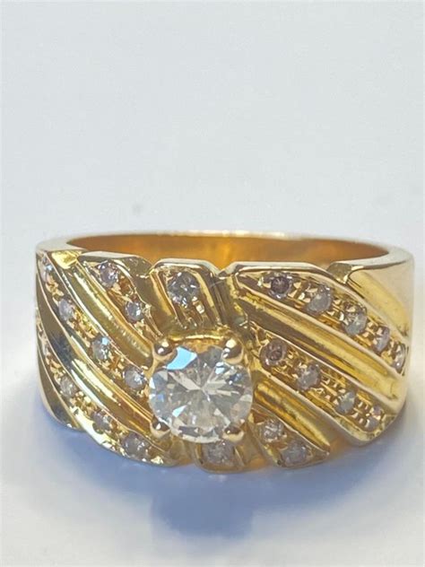 Sans Prix de Réserve Bague 18 carats Or jaune 0 98ct tw Diamant