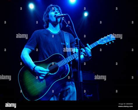 James blunt live on stage hi-res stock photography and images - Alamy