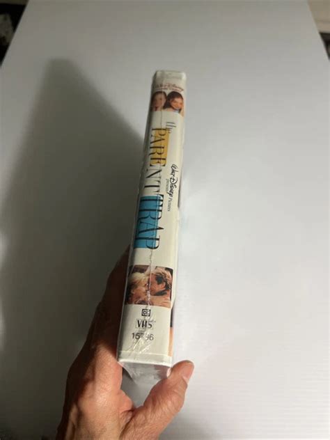 THE PARENT TRAP VHS Disney New Clamshell With Tears In Wrap Lindsay