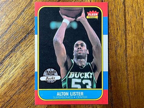 Alton Lister Fleer Basketball Card Sharp Corners No Creases