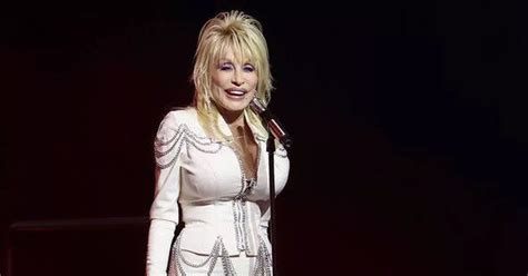 How Dolly Parton S Husband Carl Inspired Her Smash Hit Song Jolene