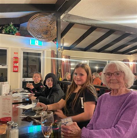 Eva Whispers | Facebook 