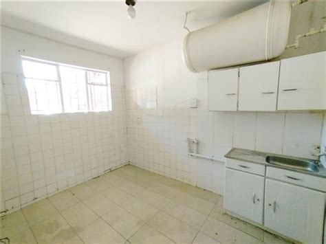 Bed Apartment To Rent In Laudium Rr Private Property