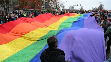 Streit über Polizeieinsatz in Gießen: "Massive Polizeigewalt" oder