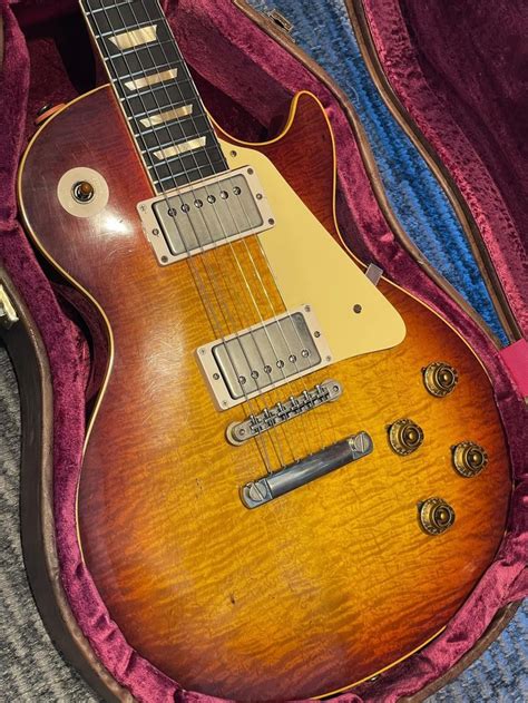 Vintage Gibson Les Paul Guitar In Case