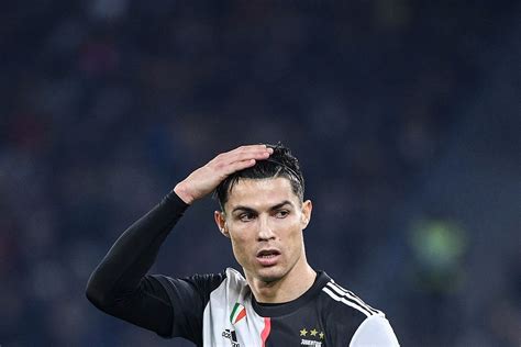 cristiano ronaldo shares picture    hairstyle  statesman