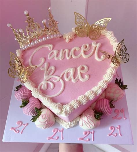 Pin By My Info On Cake Queens Birthday Cake Vintage Birthday Cakes