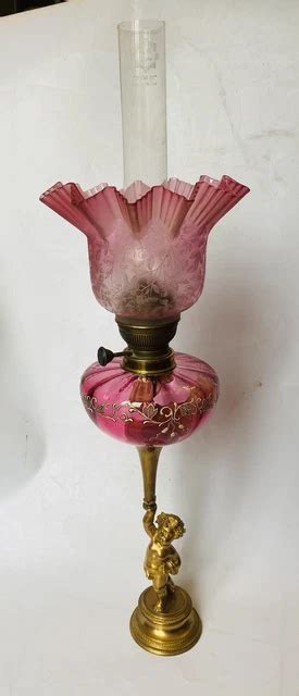 Ancienne Lampe Petrole Tulipe Cristal De Baccarat Cranberry Bronze