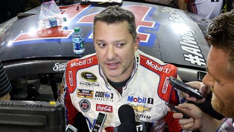 Tony Stewart, Kevin Ward Jr.'s family reach settlement in lawsuit 