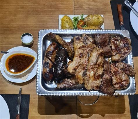 Parrillada La Vaca Sabrosa carne a la brasa leña de encina