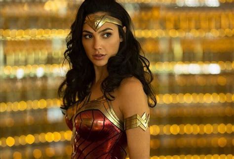 Gal Gadot, Wonder Woman, lleva alegría a niños de un hospital infantil 