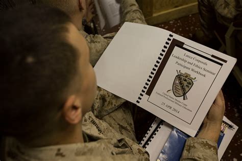 Uss Fort Mchenry Marines Attend Lance Corporal Seminar