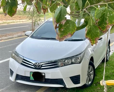 Toyota Corolla Altis Grande CVT I 1 8 2015 For Sale In Sahiwal PakWheels