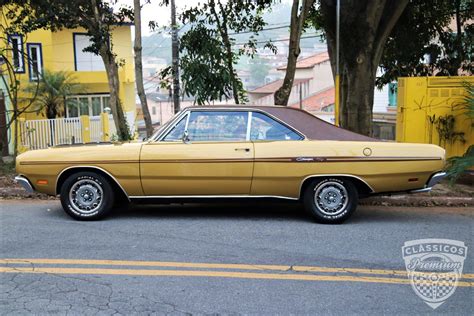 Dodge Charger R T V Placa Preta Castanho Araguaia