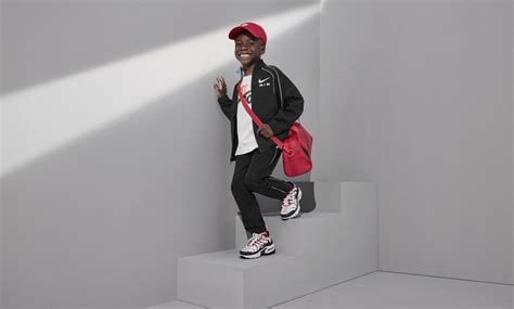 Nike Air Max Plus Little Kids' Shoes. Nike JP