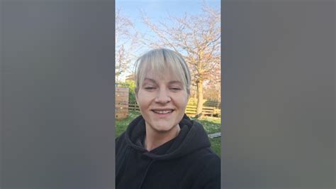 Meet Elle: Entrepreneur and Mum achieving flexibility in life - YouTube