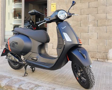 Piaggio Vespa 300 GTS Nero Opaco Super Usata Disponibile A SS