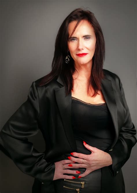 Feminine Leadership is NEVER about loosing your femininity. It’s not