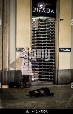 Silhouette Of Woman Playing Violin At Night Stock Photo Alamy