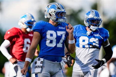 sam laporta injury update  lions te  indefinitely  bad hip