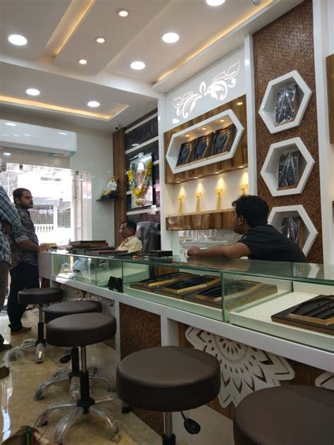 Gold Showroom Ideas In 2025 Showroom Interior Design Jewellery Shop