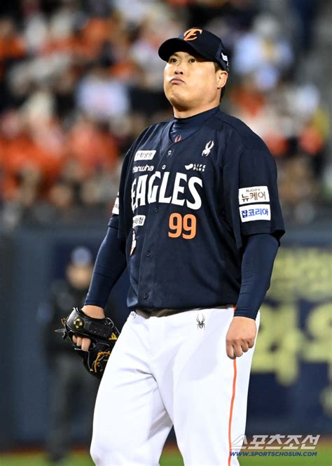 Ryu Hyun-jin allowed a home run, only emptying of regret | SportsChosun 