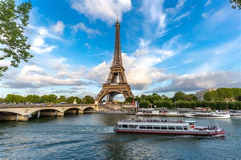 paris top global destination   consecutive year euromonitor