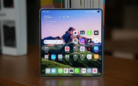 So sánh OPPO Find N5 và Galaxy Z Fold SE Cuộc đối đầu smartphone gập