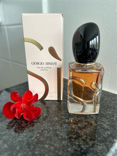 Giorgio Armani Si Eau de Parfum Intense 30 ml n Köp på Tradera