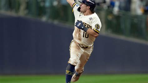 Milwaukee Brewers vs Tampa Bay Rays live updates; World Series Game 2