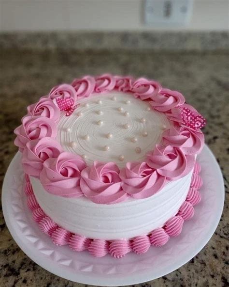 Pin by Lisbet Valdez on bizcocho de cumpleaños in 2025 Simple cake