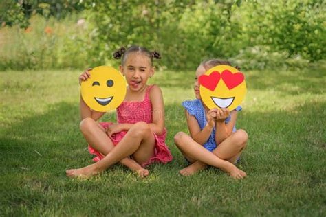 Sister Emoji Wishes Stock Photos - Free & Royalty-Free Stock Photos ...