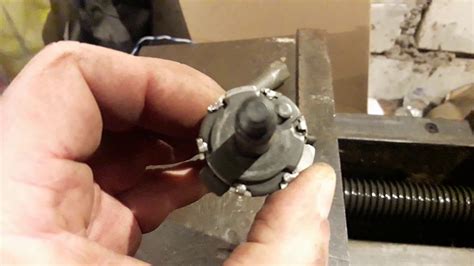 Ремонт заднего суппорта лукас - YouTube