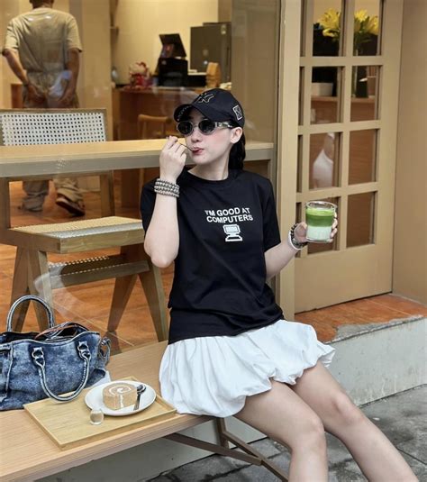 Ch G I Hot Girl H N H V I Ch Ng C Mc Mai Ng C Gi Ra Sao