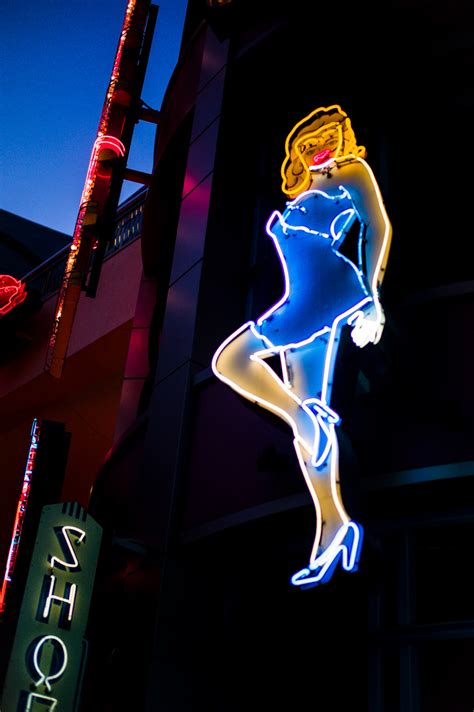 Vegas Neon Signs #3 – protozoid