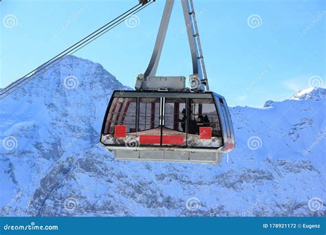 The Schilthorn Cable Car Is Famous From The James Bond Movie Royalty ...