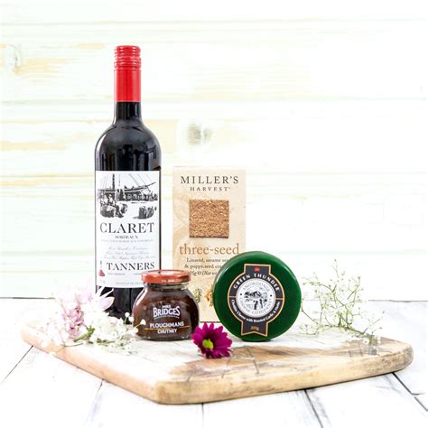 Red Wine & Cheese Gift | Elite Hampers Luxury Corporate Gifts, UK