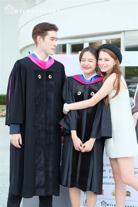 Pin By Sunshine Sarocha On Freenbecky Foreign Celebrities Celebrities Cute Lesbian Couples