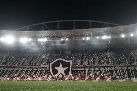 Botafogo viu o Vasco mexendo no estádio e não ficou para trás Vai