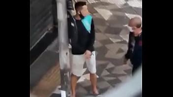 Ofrece Su Enorme Polla Xvideos