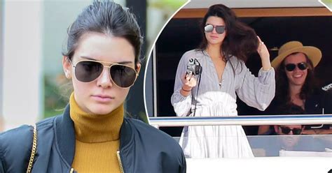 Kendall Jenner At The Centre Of Lesbian Rumours After Holiday Romance With Harry Styles The Mirror