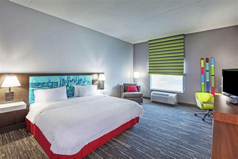 HAMPTON INN & SUITES HOUSTON-BUSH INTERCONTINENTAL AIRPORT HOUSTON, TX