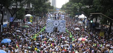 Carnaval De Rua No Rio De Janeiro Cancelado Desfiles Na Sapuca