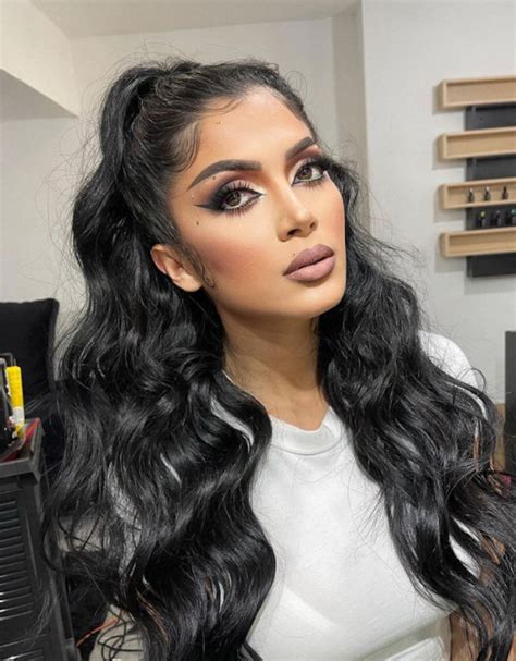 Kimberly Flores dice que su abuelita se rompió el fémur y contagió de