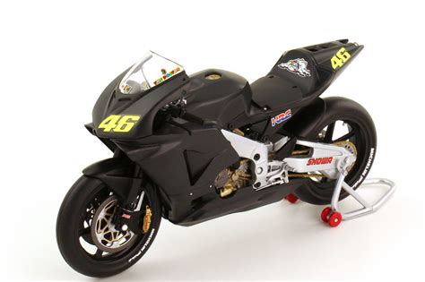 Honda Rc V Motogp Pre Season Testbike Schwarz Nr Valentino