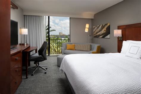 Hotels in Downtown Bradenton, FL | Courtyard Bradenton