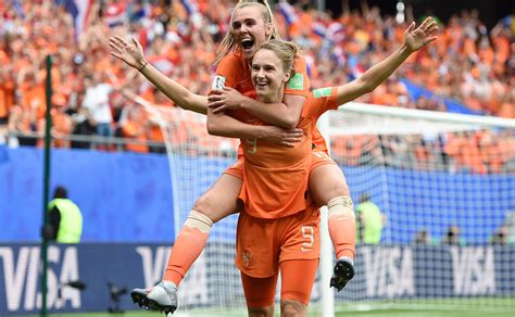 Vivianne Miedema becomes Netherlands' record goalscorer