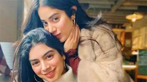 Janhvi Kapoor-Khushi Kapoor share adorable childhood pics with mom ...