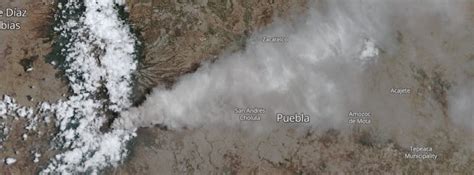 Intense eruption at Popocatepetl, ash to 10 km (32 000 feet) a.s.l ...